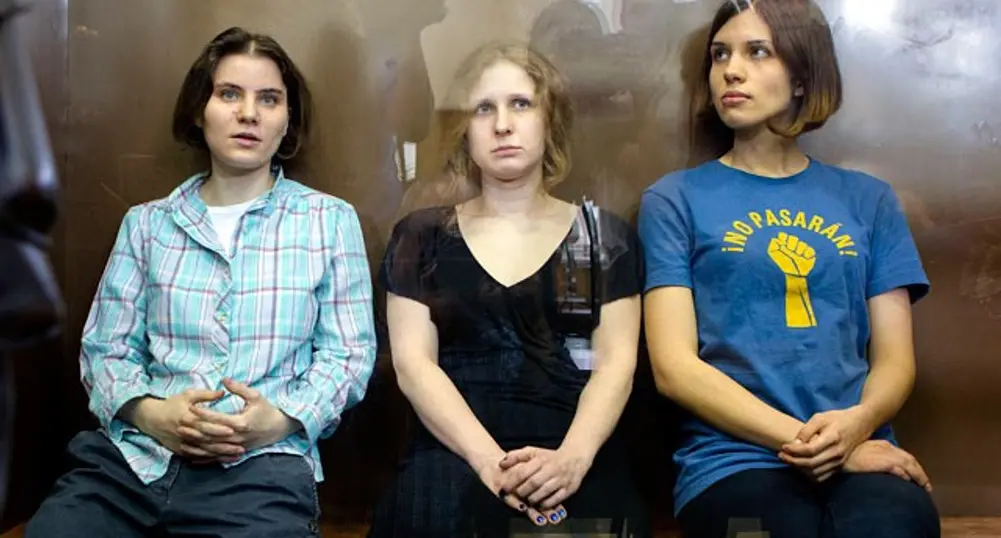 Pussy Riot с нов клип срещу Путин и петролната индустрия (видео)