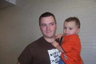 Той има 170 000 долара студентски заеми и съди университета си