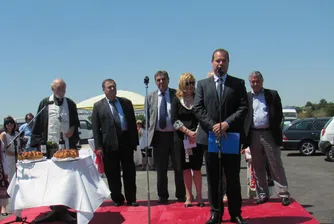 Пуснаха движението по новия участък от Хемус