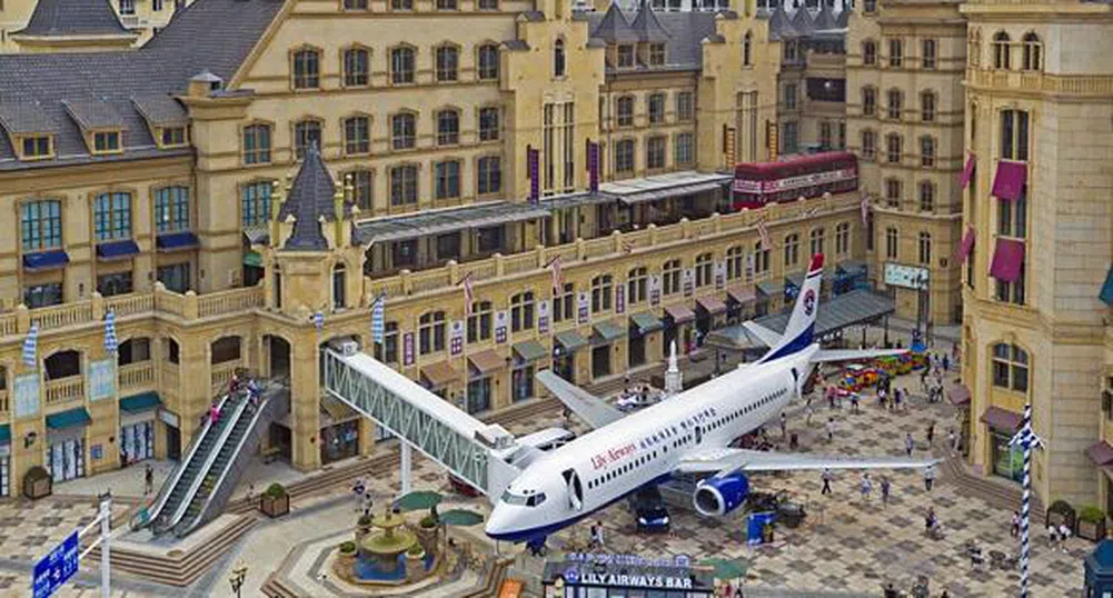 Китаец похарчи 5.2 млн долара, за да превърне самолет в ресторант