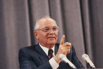 М. Горбачов: Живков направи много за България