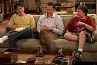 Чарли Шийн аут от Двама мъже и половина