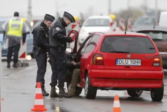 Франция засилва контрола на границите си след ареста на Абдеслам