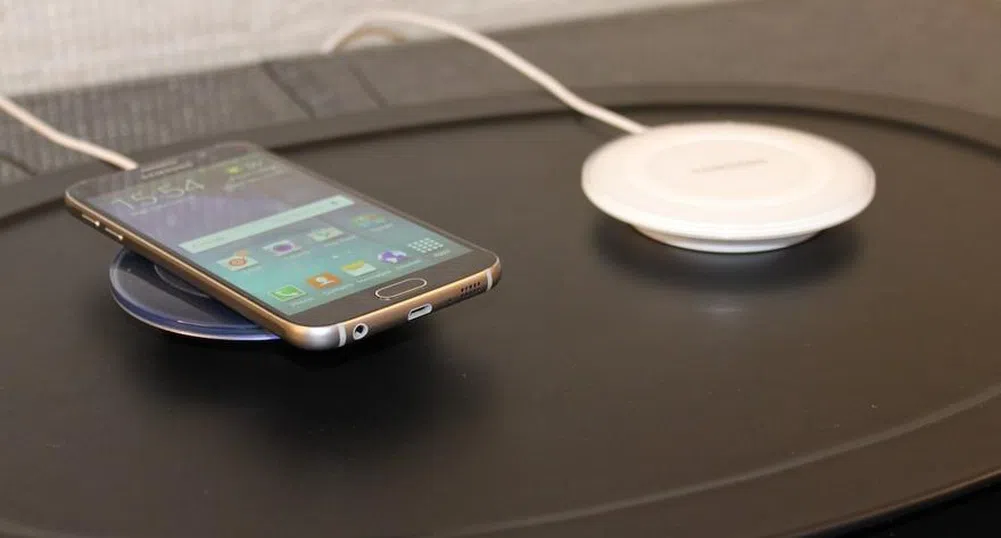 Суперкондензатор зарежда смартфона за секунди