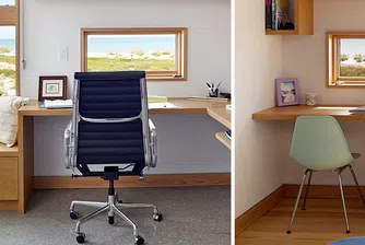 Работа на бюро с изглед към плажа