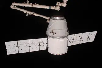 Частен космически кораб с успешна мисия