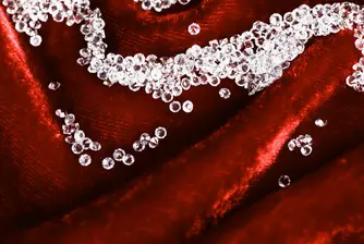 Rio Tinto продава четири изключително редки червени диаманта
