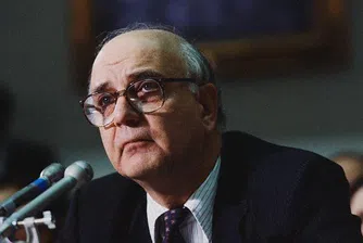 Пол Волкер: Бъдещето на еврото е под съмнение