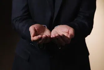 Гърция днес ще помоли за първата част от помощните средства