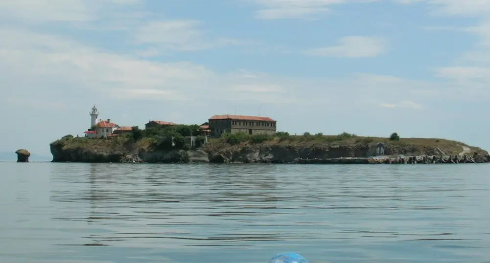 Спират туровете до Света Анастасия, авария остави острова без ток