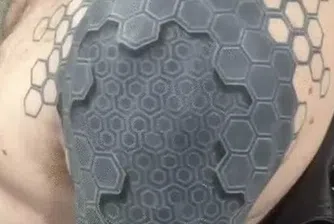 Изумителна 3D татуировка