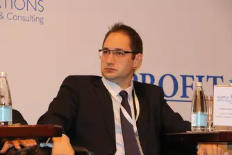 Ангелов: Може да настъпят размествания на българския банков пазар