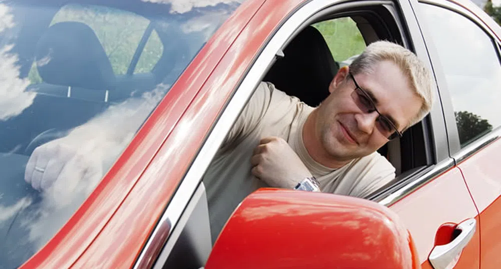 Конкуренцията сваля цени на застраховки