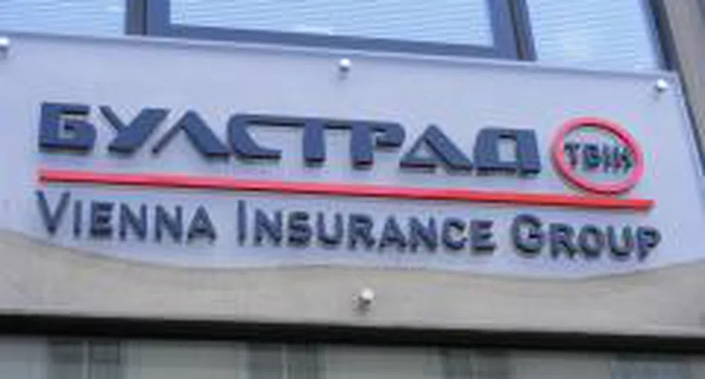 Булстрад сключи договор с КРС