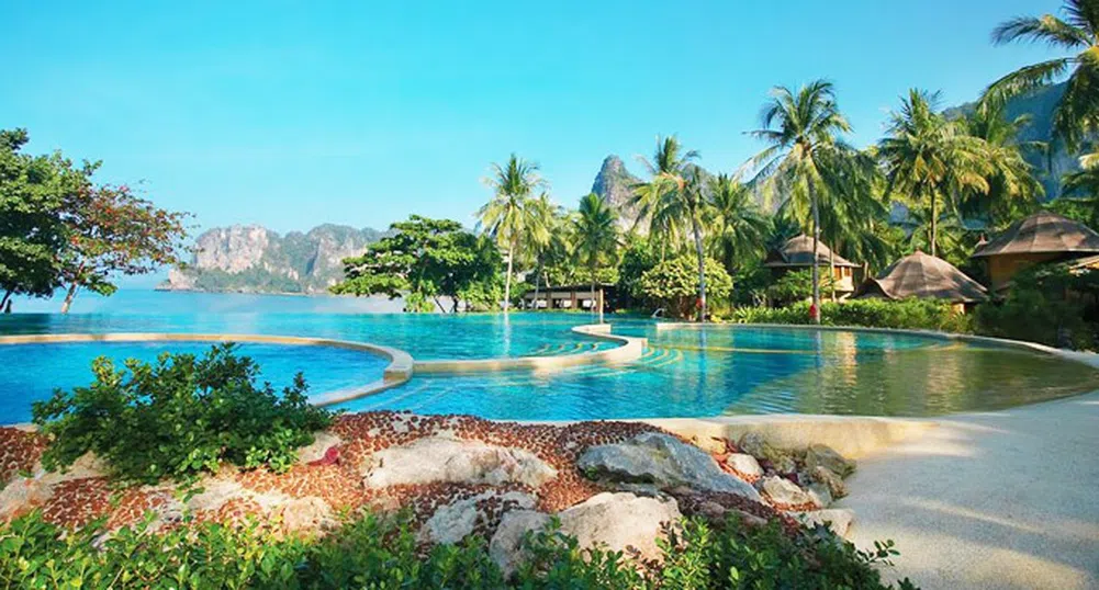 10 хотела, до които се стига само по вода