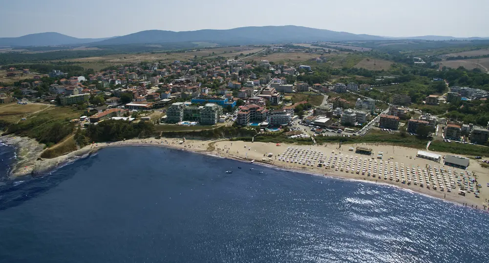 Морето край Лозенец е чисто, съобщиха от община Царево