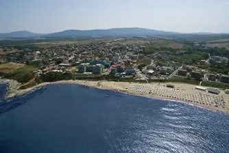 Морето край Лозенец е чисто, съобщиха от община Царево