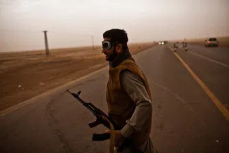 Турция поема контрола над летището в Бенгази