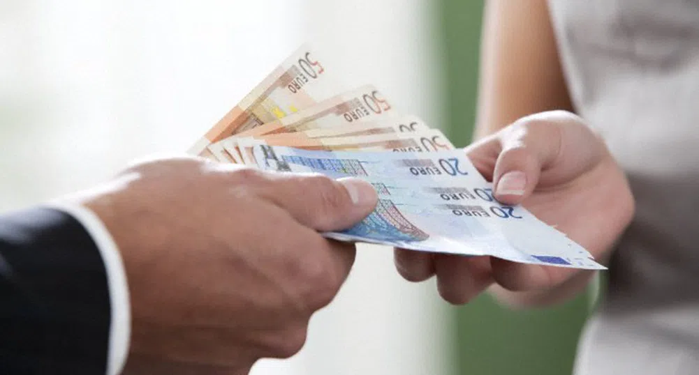 Промени на възнагражденията и бонусите в Доверие Обединен Холдинг