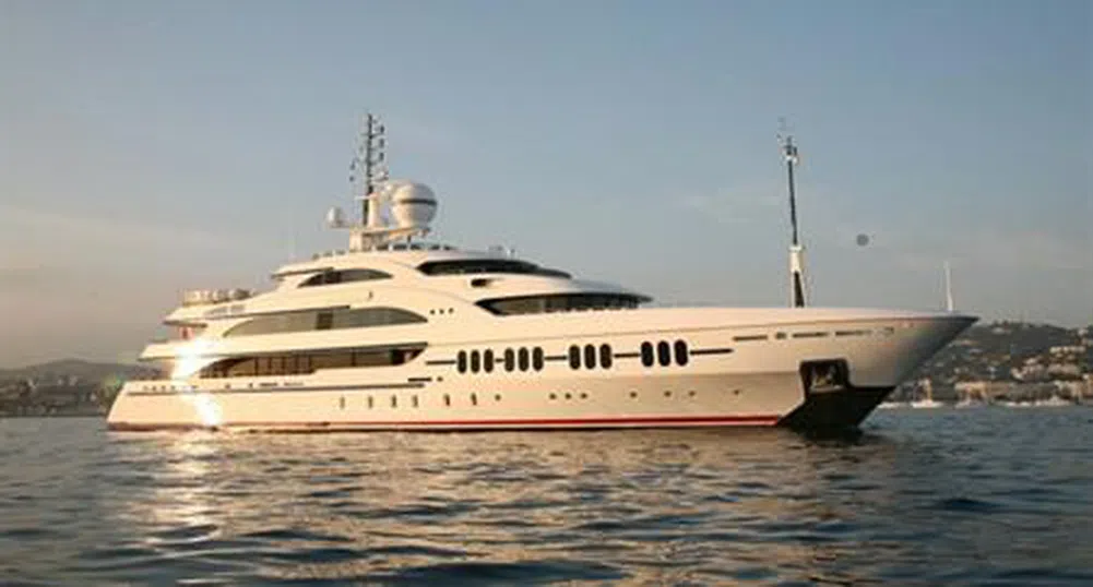Представят най-голямата яхта в света