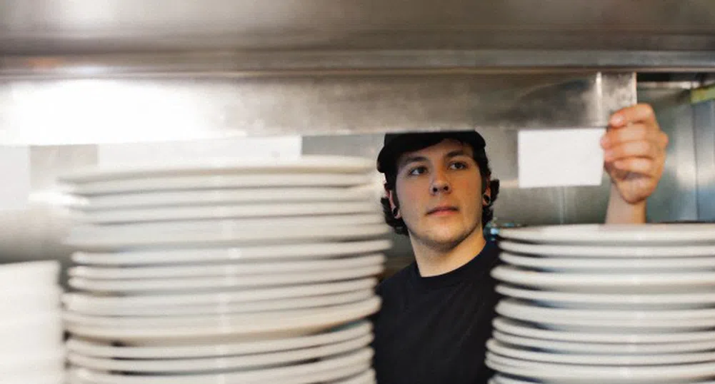 Дават 600 лв. за готвач на морето