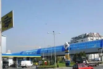 Опасен мост заплашва пътниците в метрото