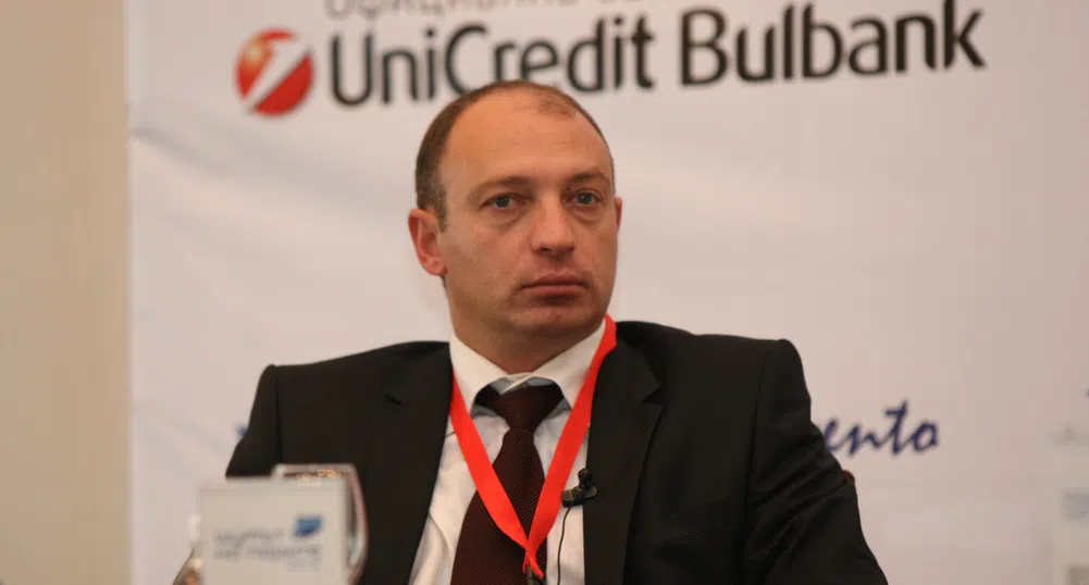 Шефът на Лев Инс подава оставка днес, влиза в политиката