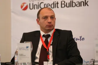 Шефът на Лев Инс подава оставка днес, влиза в политиката