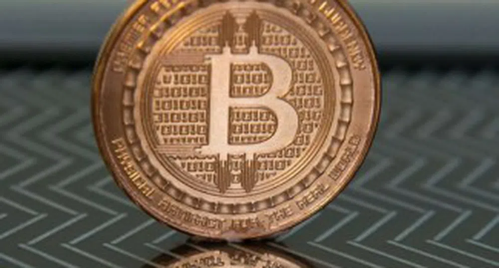 Биткойнът отново полудя...