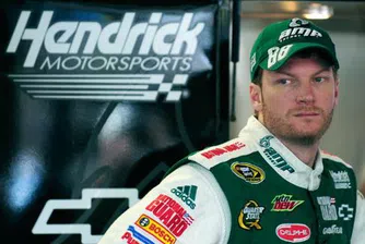 Дейл Ърнхард - най-добре платеният пилот в NASCAR