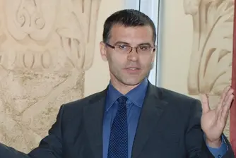 Дянков: Бонусите на магистратите са гнусни