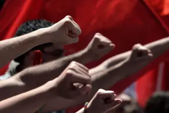1 май премина с протести срещу строгите икономии и робския труд