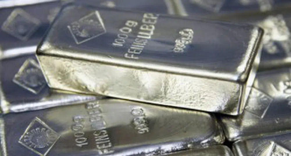 Ръст в Азия, срив за златото и среброто