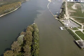 След щети за 12 млрд. евро наводненията в Европа затихват