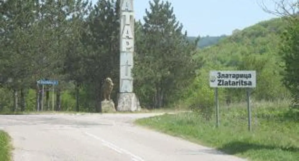 Кмет гони държавата, не си плащала