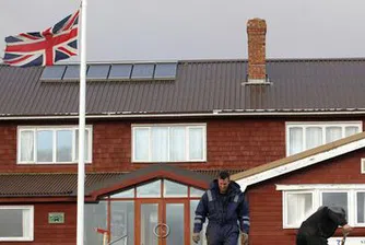 Фолкландските острови остават британски