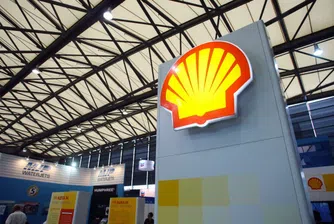 Shell изтегля парите си от европейски банки