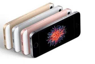 Акциите на Apple скачат, въпреки по-слабите продажби на iPhone