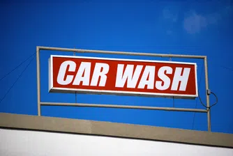 Китайски автомивки отказват да мият японски коли