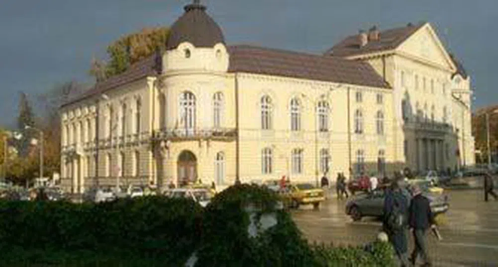 Намесиха Кауфланд в скандала за имотите на БАН