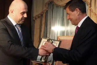 Фондация Атанас Буров награди Николай Михайлов от Трейс