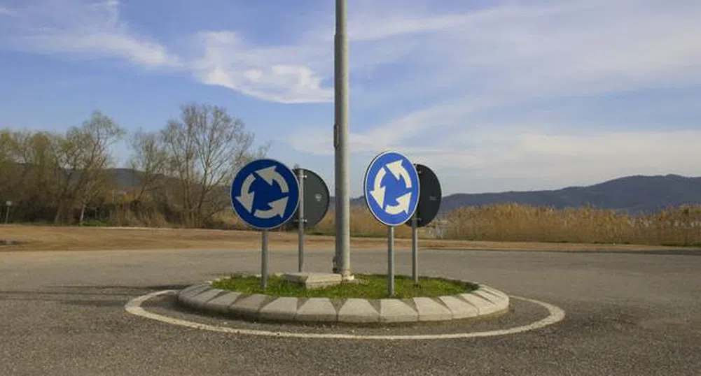 Българска фондова борса застана отново на кръстопът