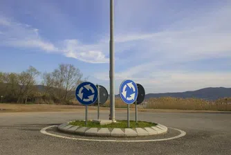 Българска фондова борса застана отново на кръстопът