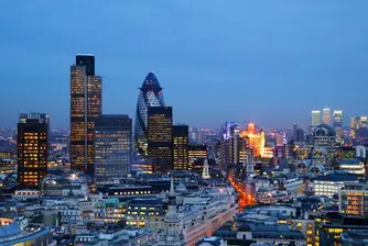 Ръст на свободните работни места за финансисти в Лондон