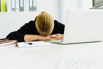 24-годишна жена умря от изтощение, след като работи 30 часа