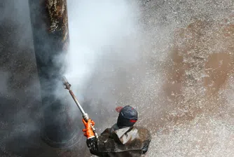 Робот ще проверява района на взривовете край Лозенец