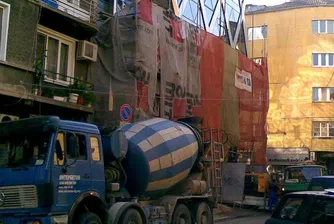 Работи се по сградата на Фонд Имоти на Раковска