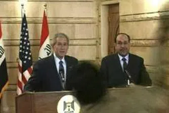 Журналистът хвърлил обувка по Буш излиза от затвора