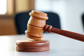Пенсионните фондове и застрахователите отново под натиск