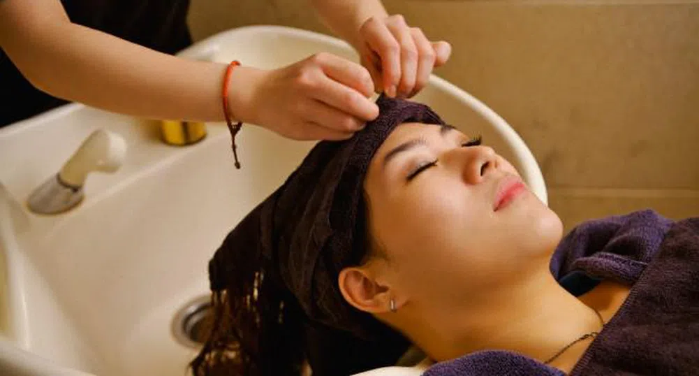 Шампоан от бели трюфели, диаментен прах и метеорити